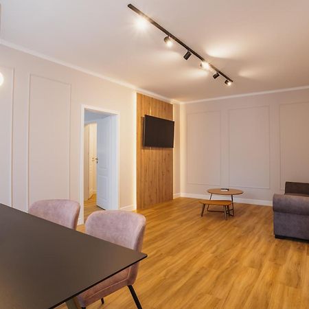 Bloom Downtown Suites Cluj-Napoca Exterior photo