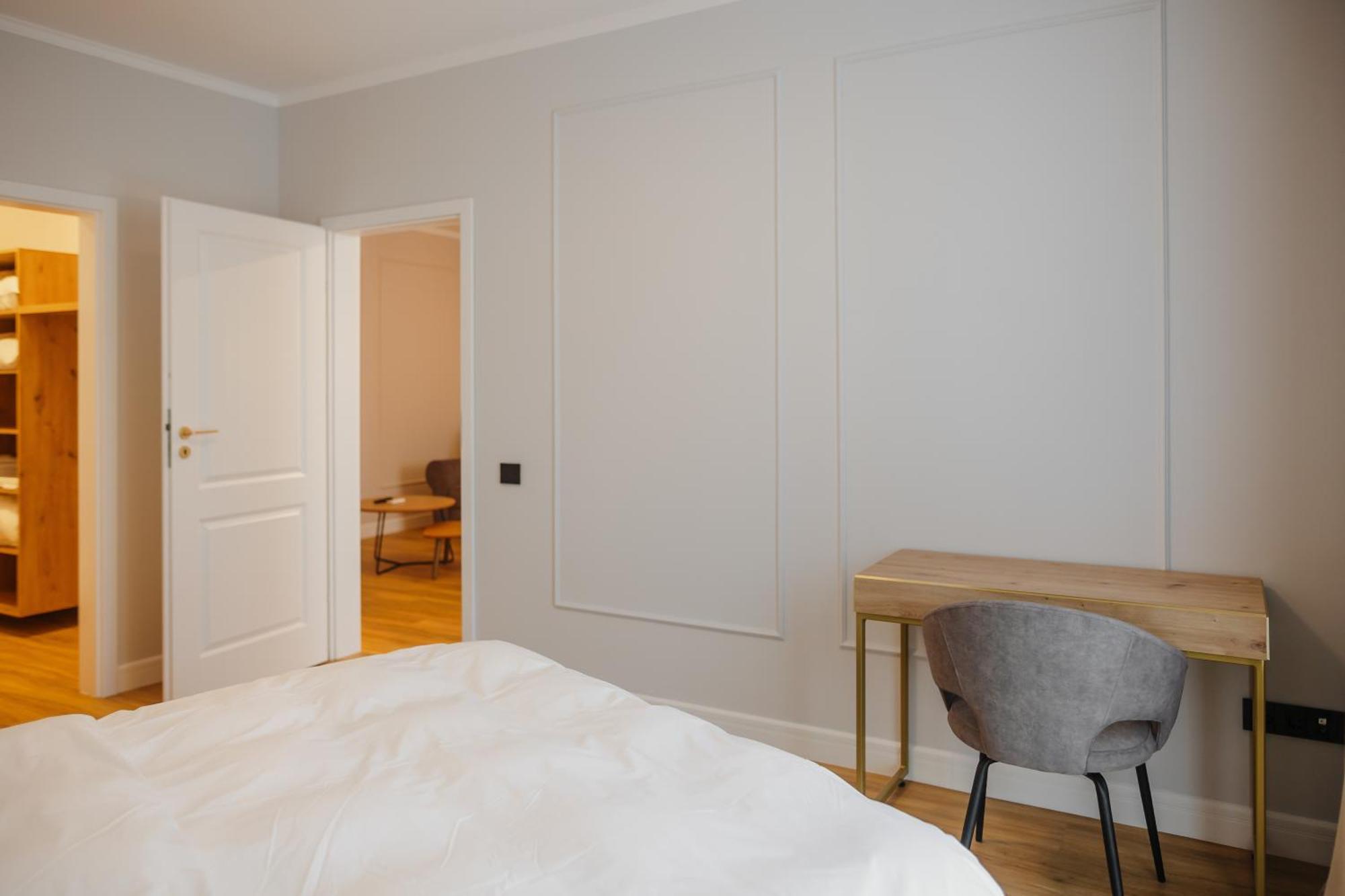 Bloom Downtown Suites Cluj-Napoca Exterior photo